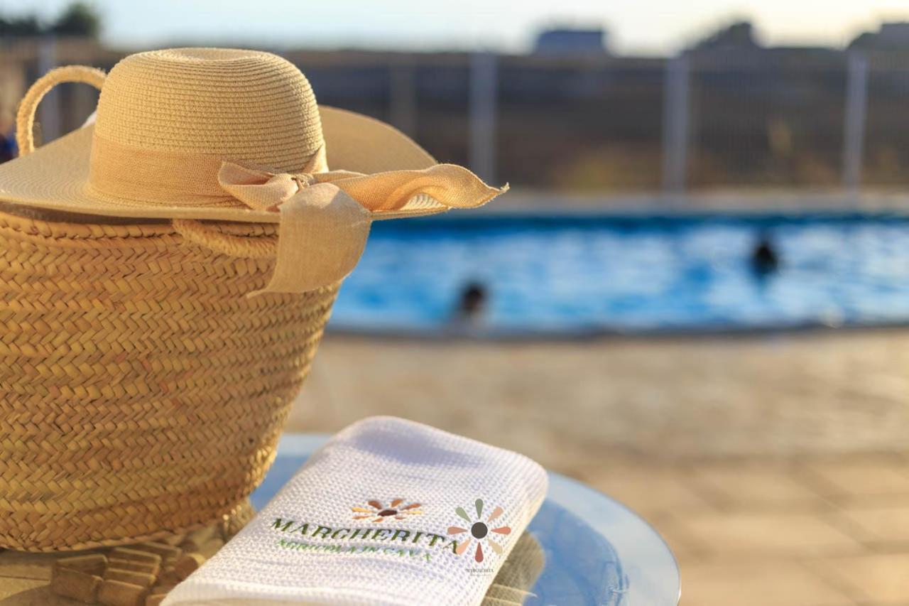 Agriturismo Tenuta Margherita Torre Lapillo Εξωτερικό φωτογραφία